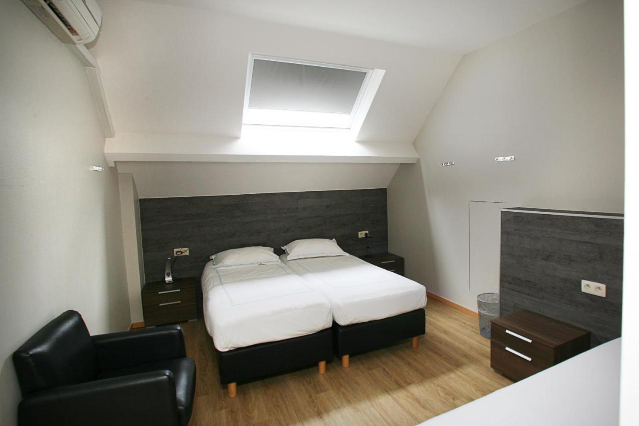 Hotel Au Prince Royal Leopoldsburg Bagian luar foto