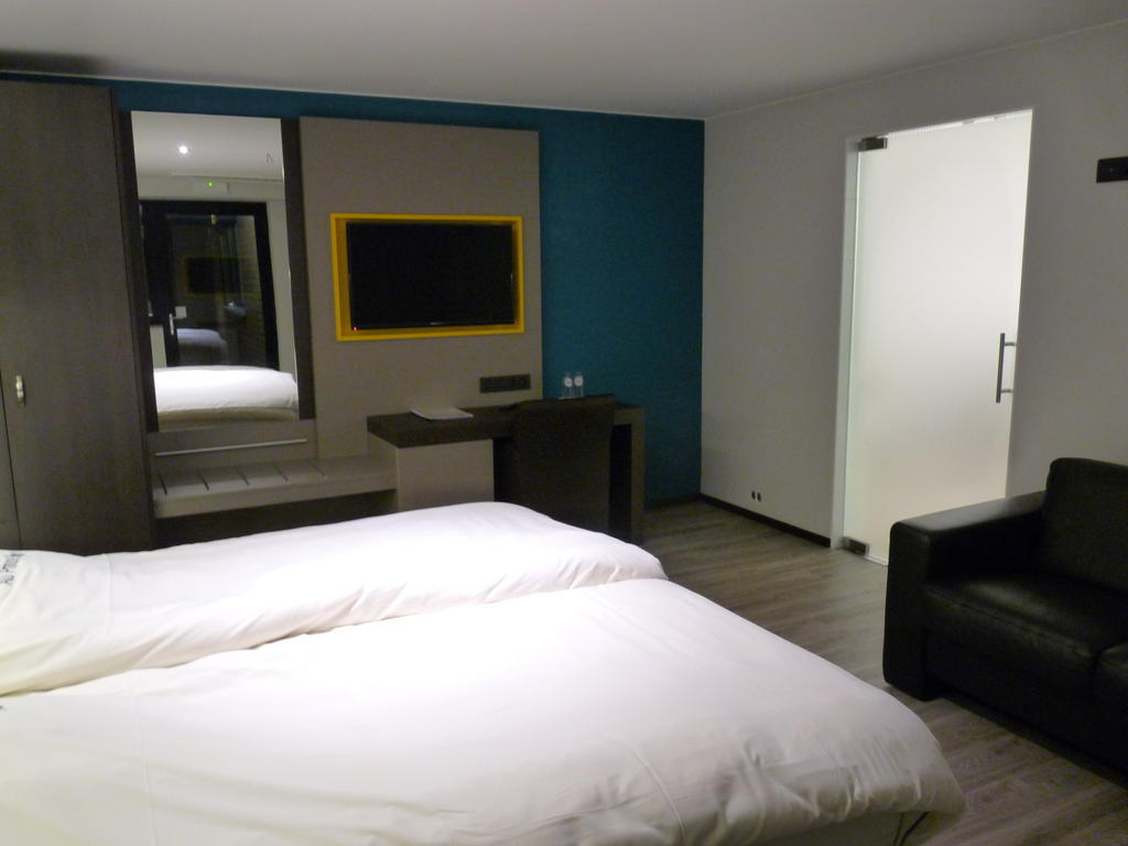 Hotel Au Prince Royal Leopoldsburg Bagian luar foto